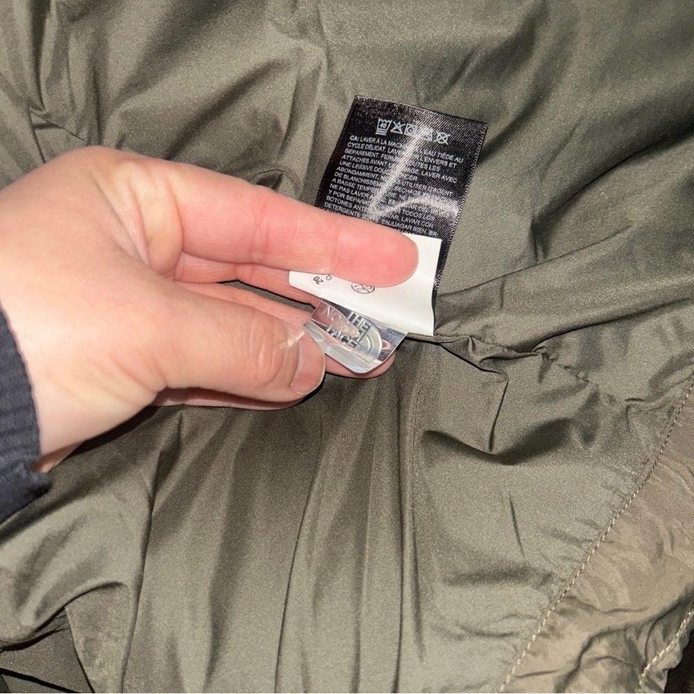 The North Face Women's Sequío Green Parka 3 in 1 Jacket - Picture 9 of 9